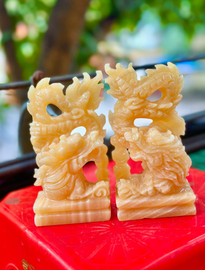 Tượng Tỳ Hưu Đá Mã Não Dáng Chất Để Bàn